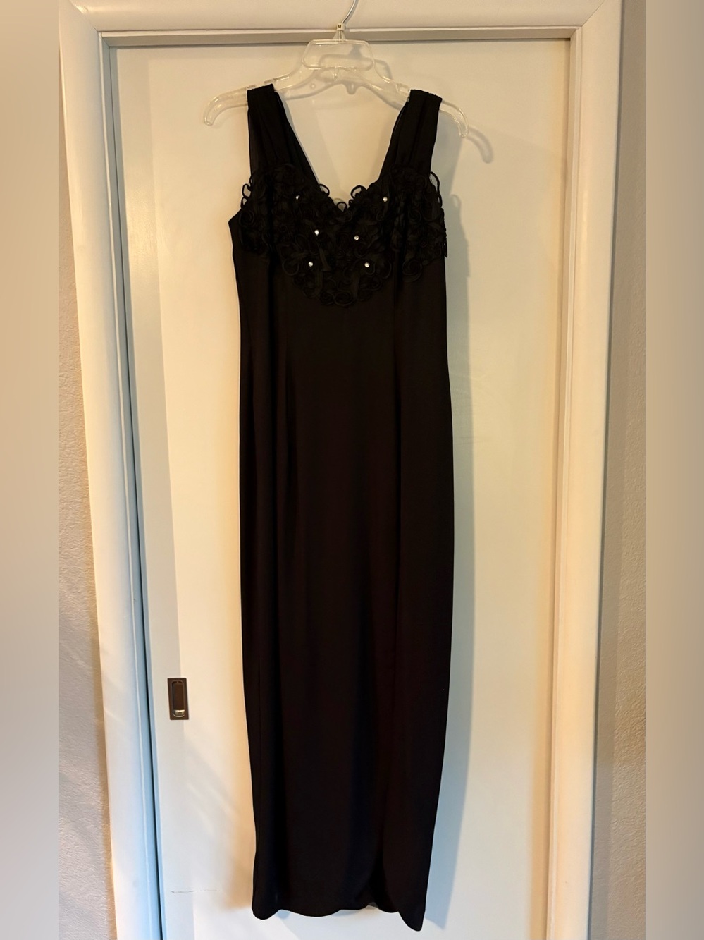 Black Sleeveless Maxi Dress with Floral Appliqué Size 9/10
